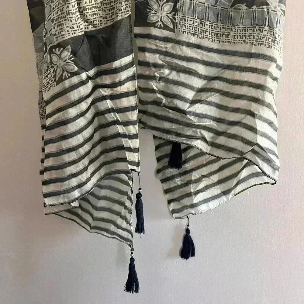 Blue And White Scarf W/tassels, Butterfly, Birds, Soft, Lightweight - Picture 3 of 4